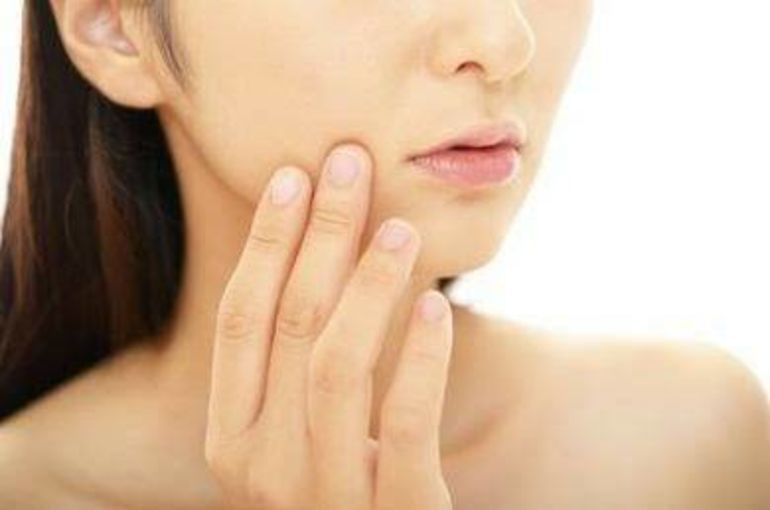 めっちゃ楽 顔のコリが取れて軽 い小顔に